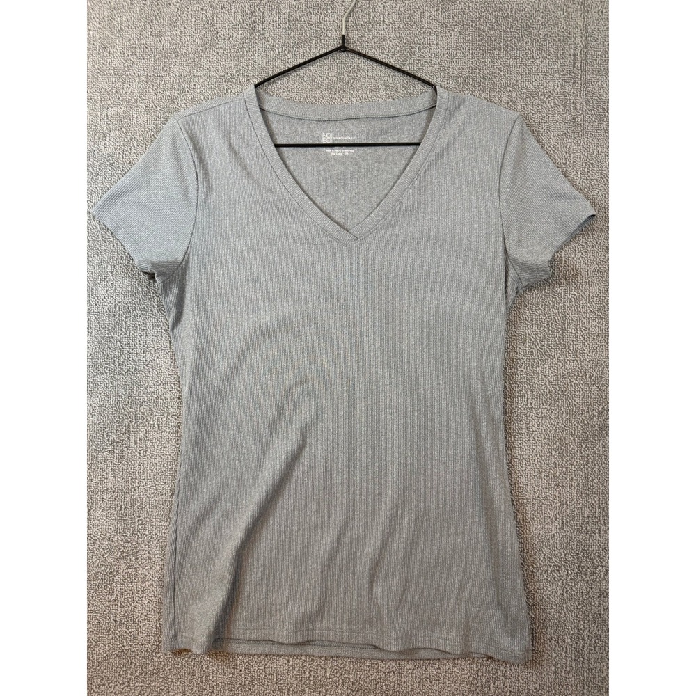No Boundaries V-Neck T-Shirt Juniors Medium Grey Excellent Ribbed Short Sleeve